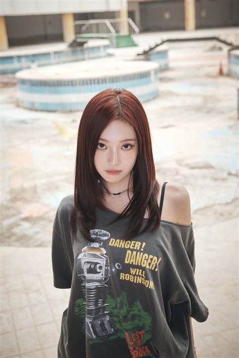 aespa 에스파 'Live My Life' Universe .